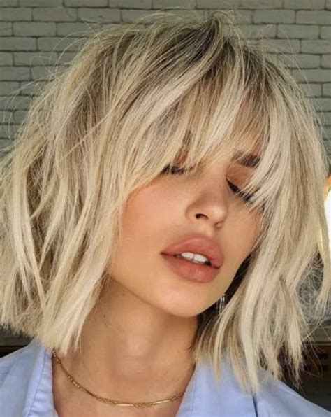 tendance coupe cheveux mi long dégradé|Coupe de cheveux mi long : les 5 tendances à suivre。